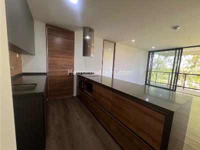 Apartamento en venta en Envigado, Envigado · foto 2 de 17