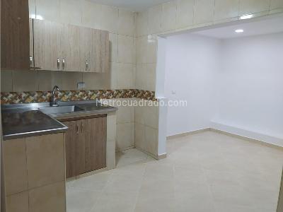 Apartamento en venta en Castilla, Medellín · foto 2 de 12