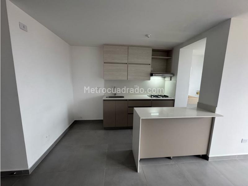 Piso – Sabaneta, San Isidro - Más