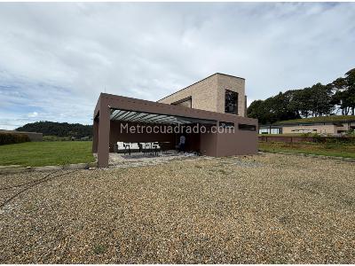Casa de 4 alcobas en venta en Envigado, Envigado, 403 m² · foto 2 de 20