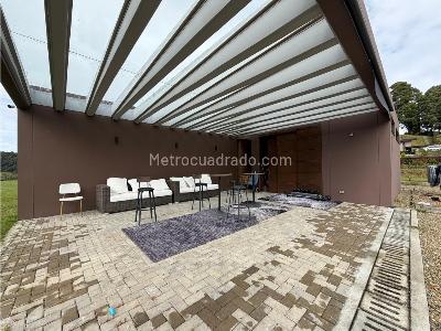 Casa de 4 alcobas en venta en Envigado, Envigado, 403 m² · foto 4 de 20