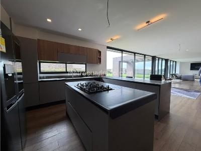 Casa de 4 alcobas en venta en Envigado, Envigado, 403 m² · foto 6 de 20
