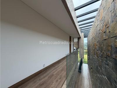 Casa de 4 alcobas en venta en Envigado, Envigado, 403 m² · foto 18 de 20