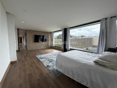 Casa de 4 alcobas en venta en Envigado, Envigado, 403 m² · foto 19 de 20