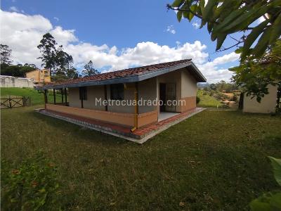 Casa de 3 alcobas en venta en Rionegro, Rionegro, 552 m² · foto 9 de 20