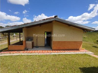 Casa de 3 alcobas en venta en Rionegro, Rionegro, 552 m² · foto 11 de 20