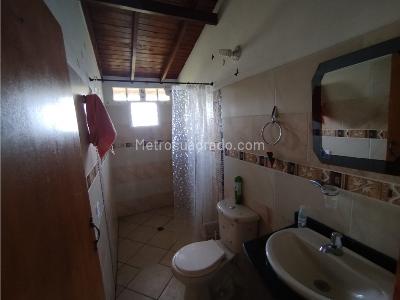 Casa de 3 alcobas en venta en Rionegro, Rionegro, 552 m² · foto 13 de 20