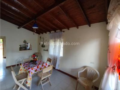 Casa de 3 alcobas en venta en Rionegro, Rionegro, 552 m² · foto 20 de 20