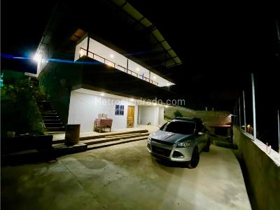 Casa de 5 alcobas en venta en San Cristobal, Medellín, 500 m² · foto 9 de 20