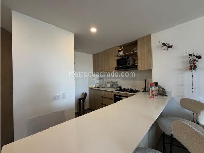 Apartamento en arriendo en Guayabal, Medellín · foto 4 de 11