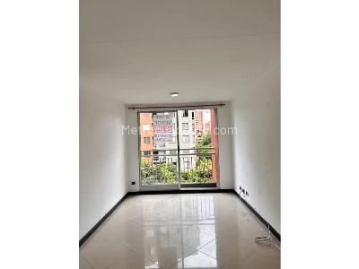 Apartamento en venta en Los Colores, Medellín · foto 2 de 20