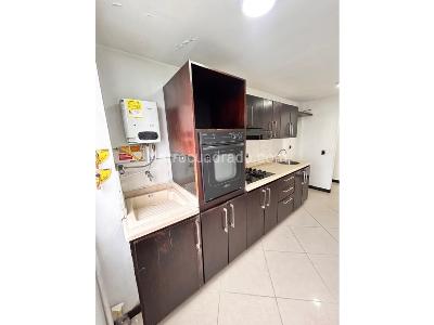 Apartamento en venta en Los Colores, Medellín · foto 8 de 20