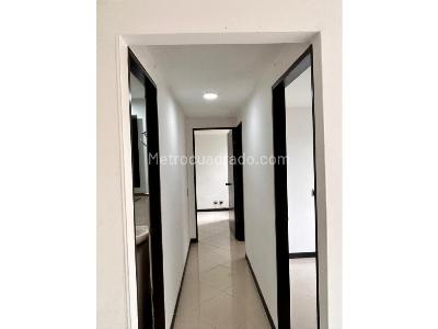 Apartamento en venta en Los Colores, Medellín · foto 11 de 20