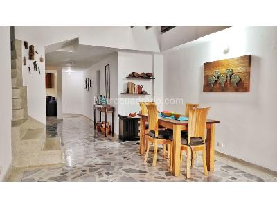Apartamento de 5 alcobas en venta en Laureles, Medellín, 153 m² · foto 2 de 9