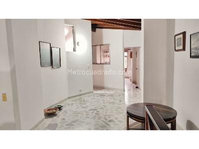 Apartamento de 5 alcobas en venta en Laureles, Medellín, 153 m² · foto 7 de 9