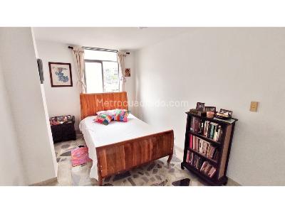 Apartamento de 5 alcobas en venta en Laureles, Medellín, 153 m² · foto 8 de 9