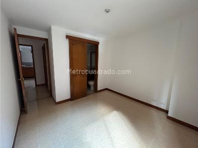 Apartamento de 3 alcobas en venta en Laureles, Medellín, 115 m² · foto 11 de 18