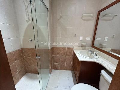 Apartamento de 3 alcobas en venta en Laureles, Medellín, 115 m² · foto 14 de 18