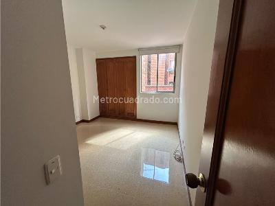 Apartamento de 3 alcobas en venta en Laureles, Medellín, 115 m² · foto 15 de 18