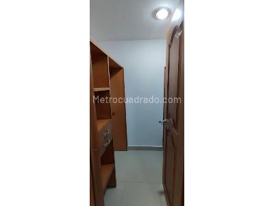 Apartamento en venta en Laureles, Medellín · foto 3 de 12