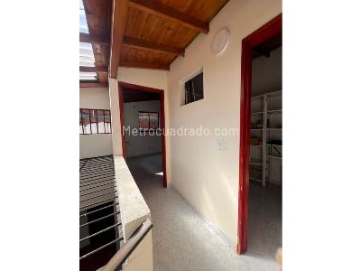 Casa de 5 alcobas en venta en La Floresta, Medellín, 125 m² · foto 10 de 10