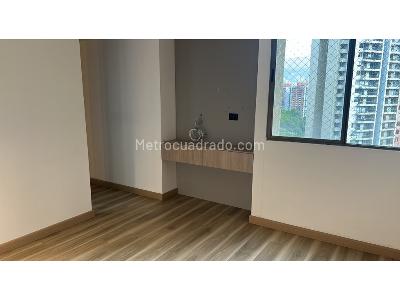 Apartamento de 3 alcobas en venta en Loma De Los Bernal, Medellín, 99 m² · foto 15 de 20