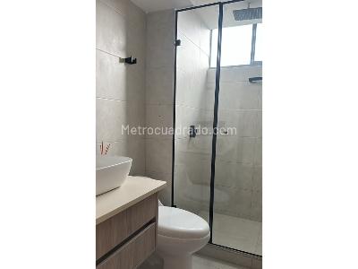Apartamento de 3 alcobas en venta en Loma De Los Bernal, Medellín, 99 m² · foto 20 de 20