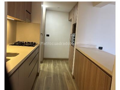 Apartamento de 3 alcobas en venta en Loma De Los Bernal, Medellín, 99 m² · foto 8 de 20