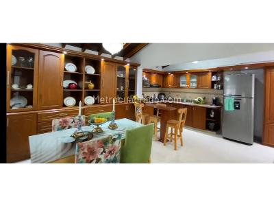 Casa en venta en Envigado, Envigado · foto 2 de 16