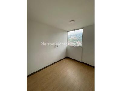 Apartamento en venta en Calasanz, Medellín · foto 8 de 14