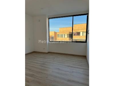 Casa de 3 alcobas en arriendo en El Esmeraldal, Envigado, 223 m² · foto 12 de 20