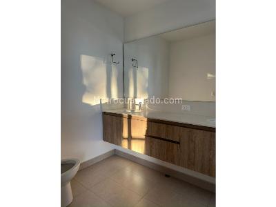Casa de 3 alcobas en arriendo en El Esmeraldal, Envigado, 223 m² · foto 15 de 20