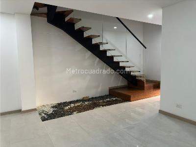 Casa de 3 alcobas en arriendo en El Esmeraldal, Envigado, 223 m² · foto 6 de 20