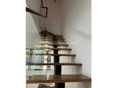 Casa de 3 alcobas en arriendo en El Esmeraldal, Envigado, 223 m² · foto 8 de 20