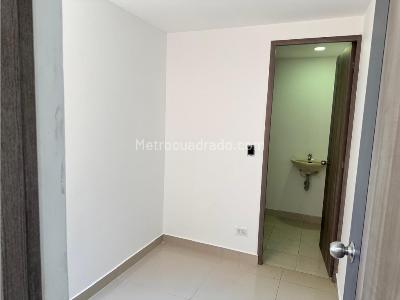 Apartamento de 4 alcobas en arriendo en Envigado, Medellín, 130 m² · foto 3 de 20
