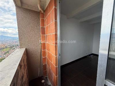Apartamento en venta en Robledo, Medellín · foto 4 de 9