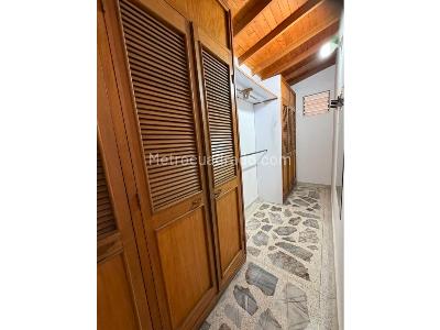 Apartamento de 3 alcobas en arriendo en La Castellana, Medellín, 130 m² · foto 10 de 18