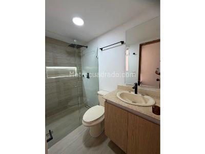 Apartamento de 3 alcobas en arriendo en La Castellana, Medellín, 130 m² · foto 16 de 18