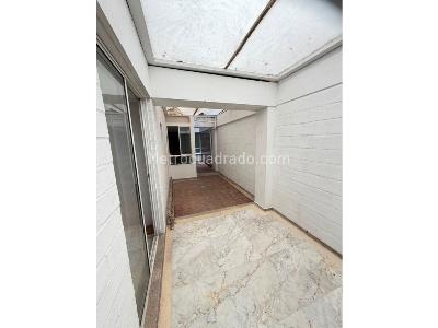Apartamento de 3 alcobas en arriendo en La Castellana, Medellín, 130 m² · foto 17 de 18