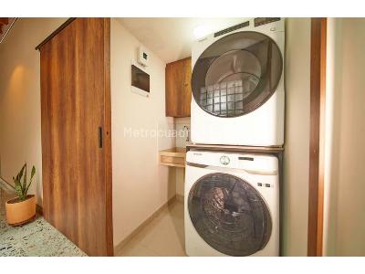 Casa de 5 alcobas en venta en Laureles, Medellín, 256 m² · foto 2 de 14