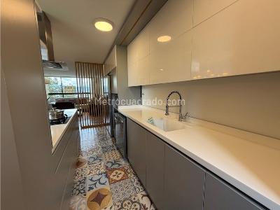 Apartamento de 2 alcobas en venta en El Poblado, Medellín, 137 m² · foto 9 de 20