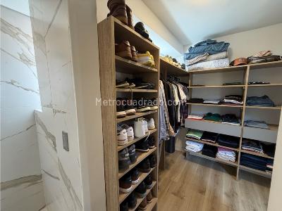 Apartamento de 2 alcobas en venta en El Poblado, Medellín, 137 m² · foto 18 de 20