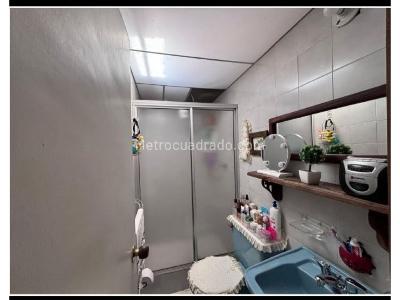 Casa de 4 alcobas en venta en La Castellana, Medellín, 194 m² · foto 11 de 14