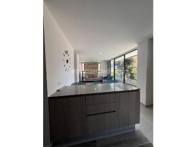 Apartamento en arriendo en La Castellana, Medellín · foto 3 de 16