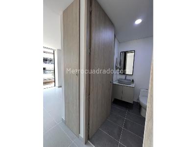 Apartamento en arriendo en La Castellana, Medellín · foto 7 de 16