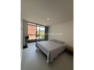 Apartamento en arriendo en La Castellana, Medellín · foto 12 de 16