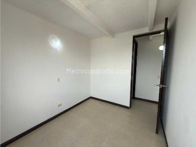 Apartamento de 3 alcobas en venta en Calasanz, Medellín, 68 m² · foto 6 de 8