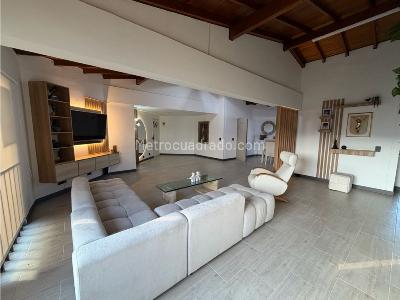Apartamento de 3 alcobas en arriendo en Estadio, Medellín, 140 m² · foto 8 de 15