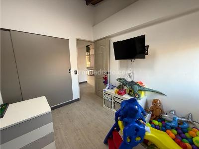 Apartamento de 3 alcobas en arriendo en Estadio, Medellín, 140 m² · foto 15 de 15