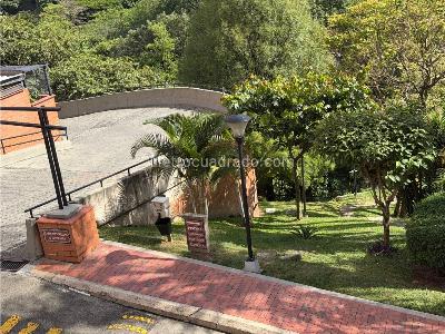 Apartamento en venta en El Poblado, Medellín · foto 18 de 20